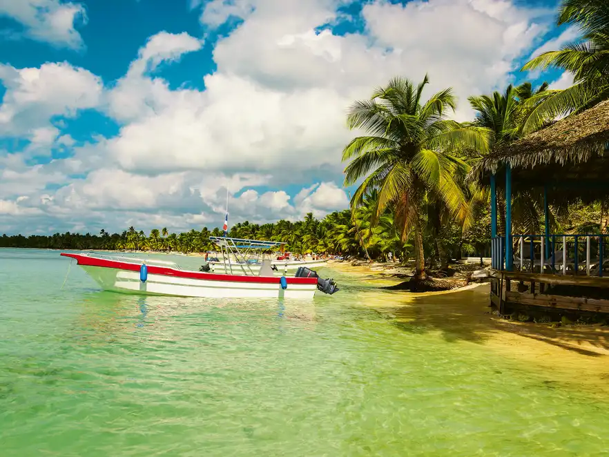 Paradiesischer Strand auf Antigua