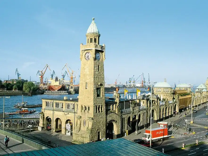 St.Pauli Landungsbrücken