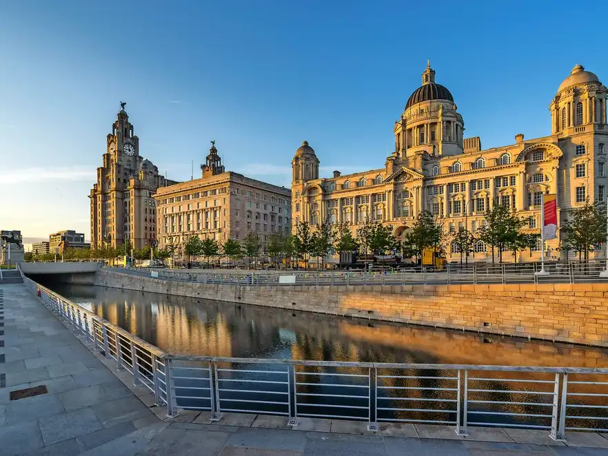 Die drei Grazien in Liverpool - Royal Liver Gebäude, Cunard Gebäude und Port of Liverpool Gebäude