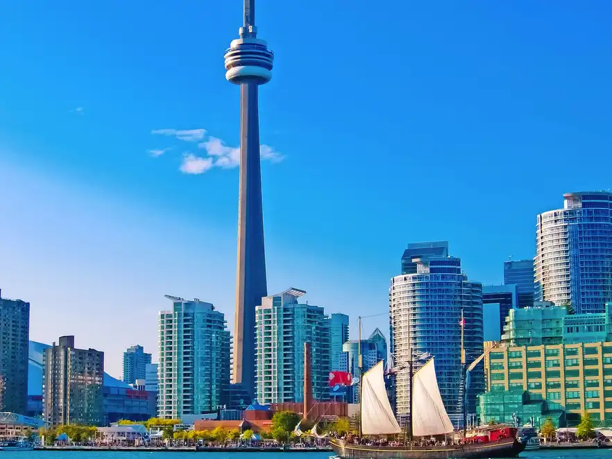 Toronto Skyline der Stadt von der Fähre reist Insel zum Zentrum