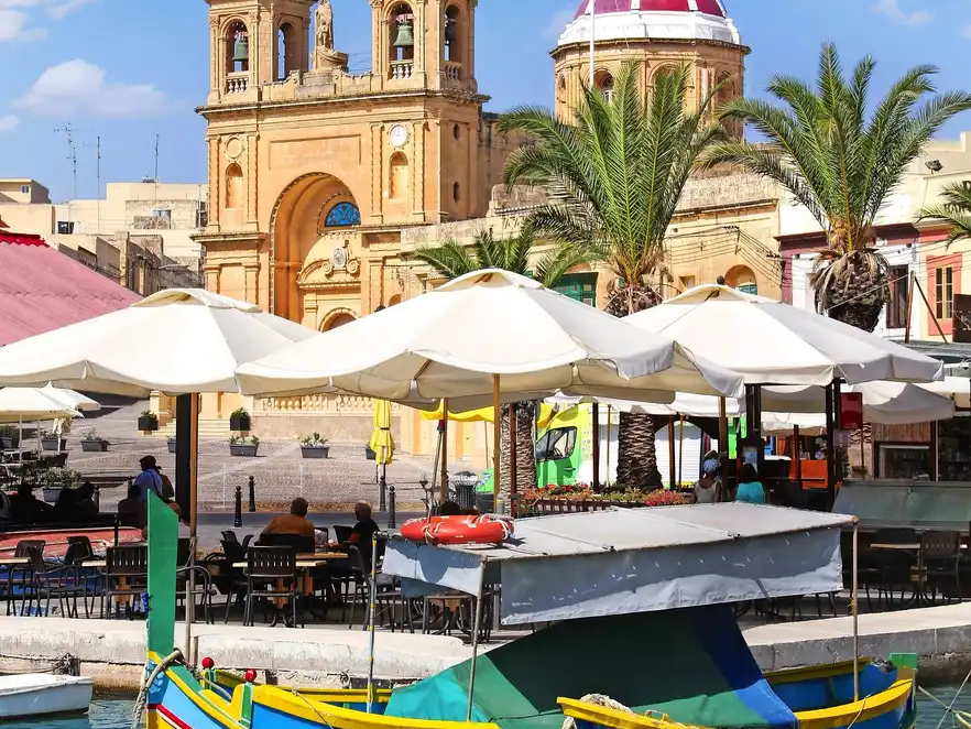 Marsaxlokk, einem traditionellen Malteser Fischerdorf, Malta