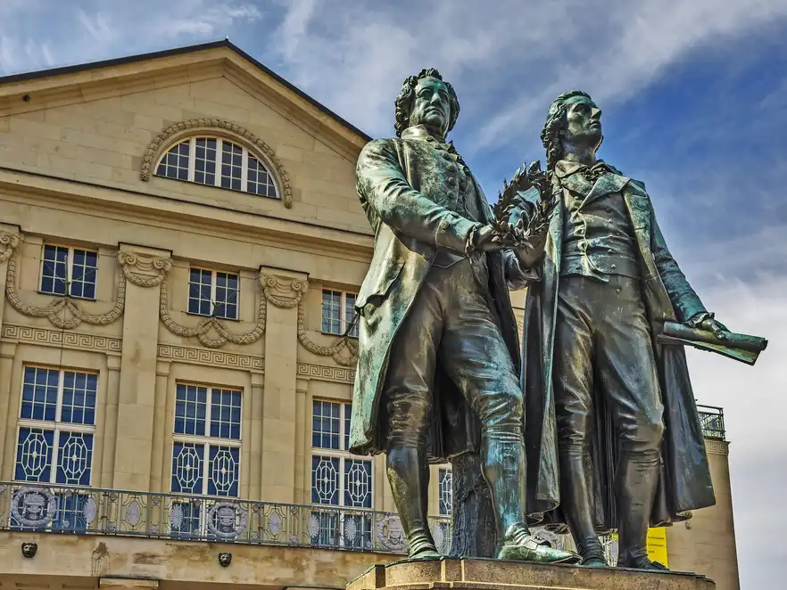 Goethe-Schiller-Denkmal in Weimar, Deutschland