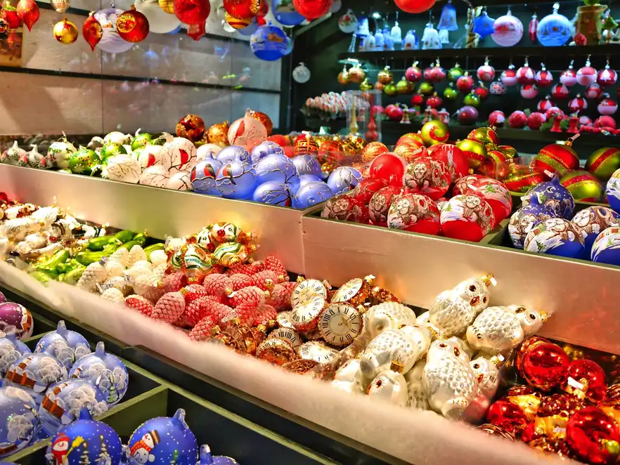 Weihnachtsmarkt in Salzburg im Winter, Österreich